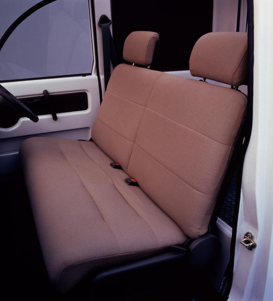 Интерьер Nissan S-Cargo Concept 1987 года  (фото 6 из 10)